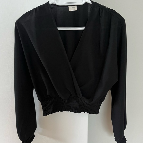 Wilfred Smocked V-Neck Wistful Blouse in Black - Picture 4 of 7